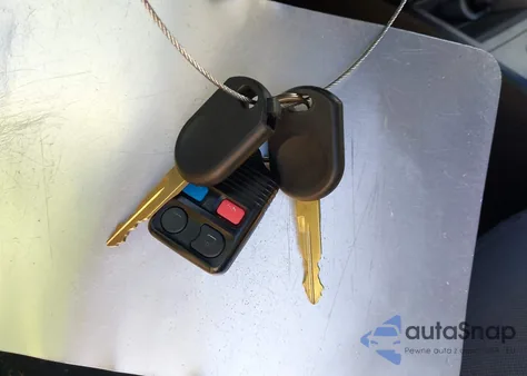 2010 Ford Fusion Se z USA, uszkodzony, nr VIN 3FAHP0HA0AR377981